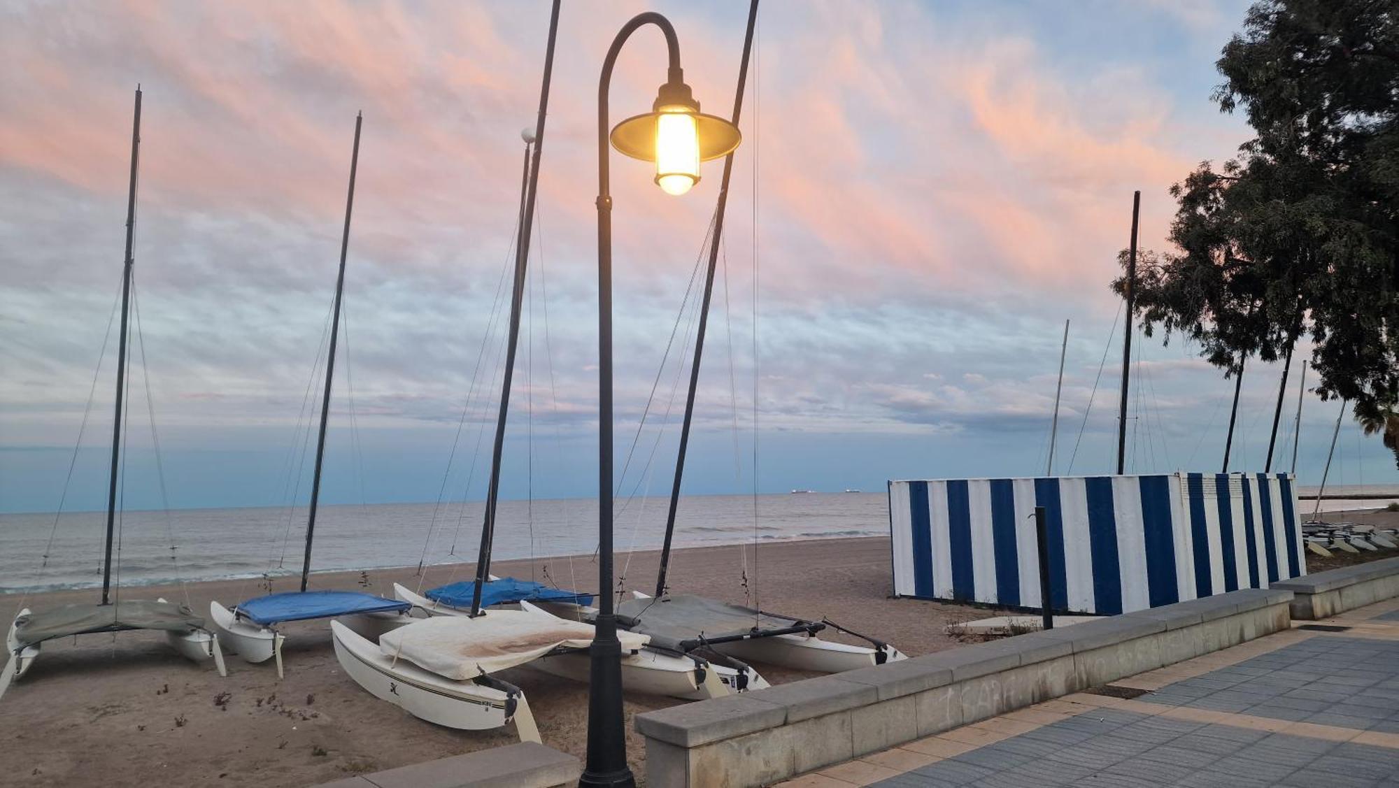 Apartamento De 1 Habitacion Frente Al Mar Y Con Piscina Apartment Benicassim Ngoại thất bức ảnh